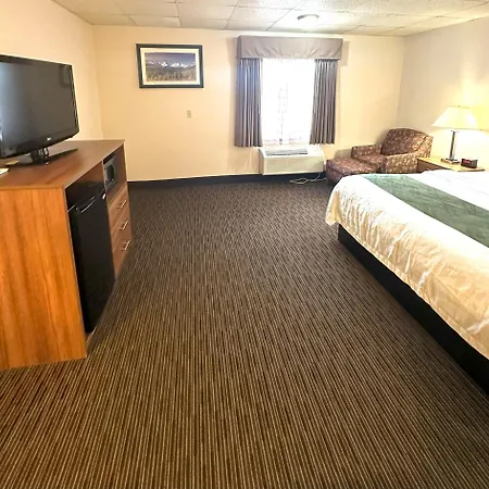 Quality Inn & Suites Salina Exterior photo