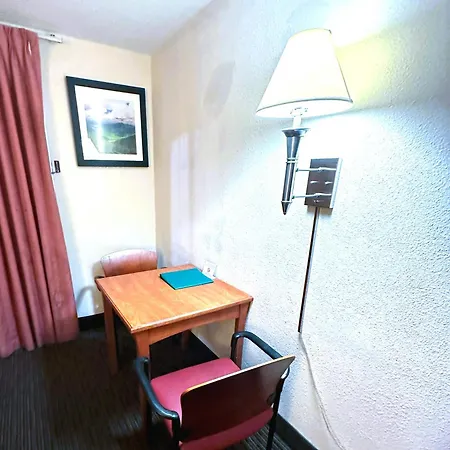 Quality Inn & Suites Salina Exterior photo