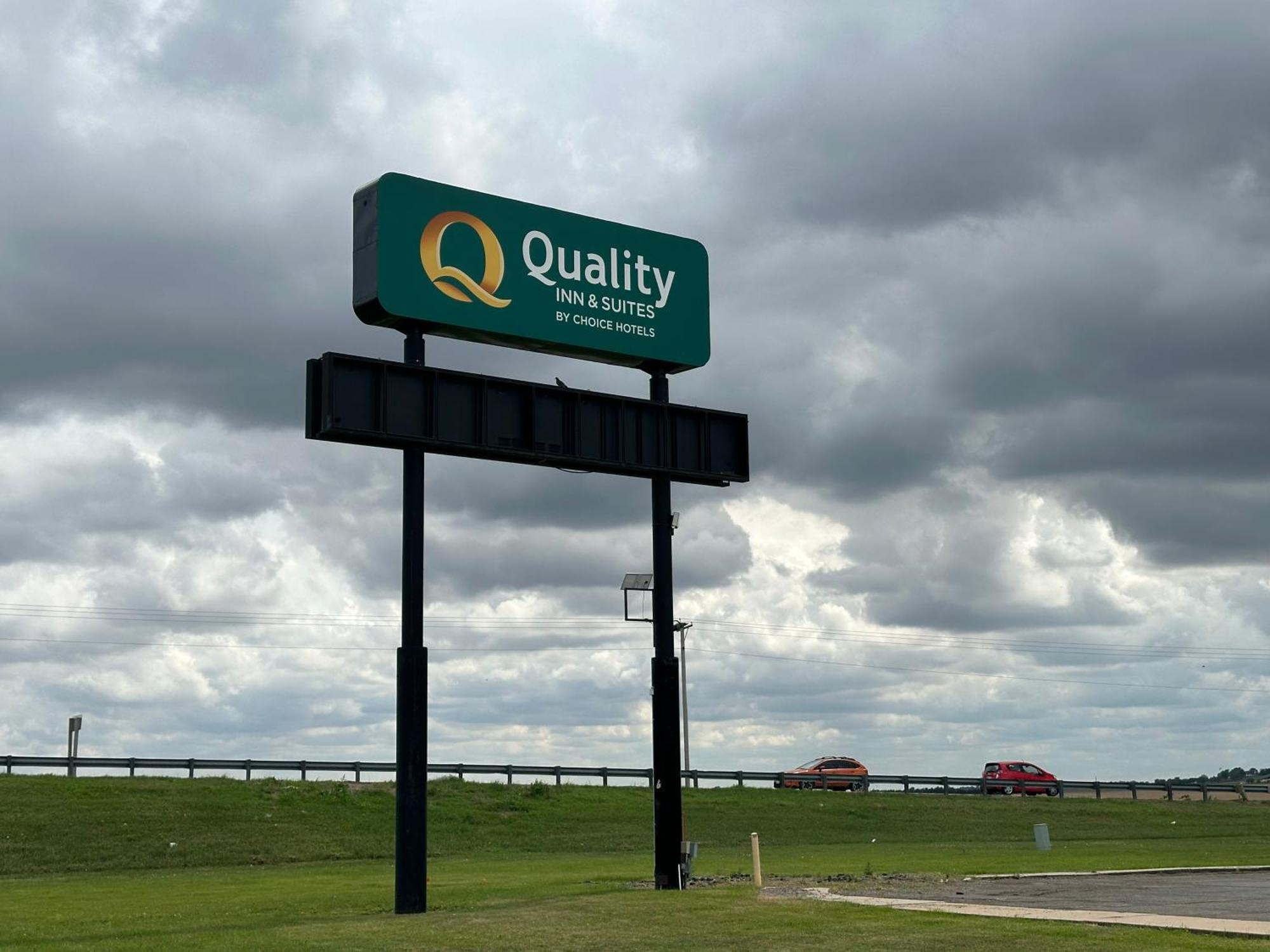 Quality & 2* Salina